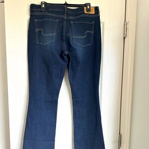 Levi Strauss Signature Women's  Flare Jeans- Dark Wash, 31